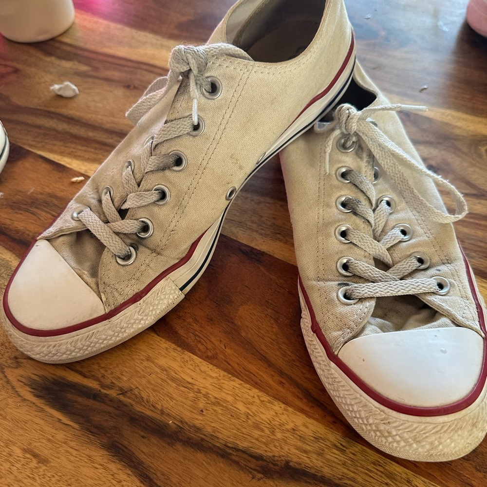 Converse Cream Canvas Sneakers womens 10/ men’s 8